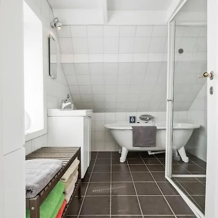 Stunning 3-Bedroom House In Stavanger City Centre Ferienhaus *