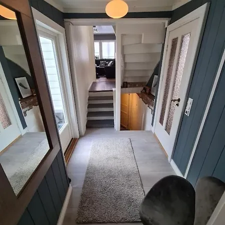 Сasa de vacaciones Stunning 3-Bedroom House In Stavanger City Centre