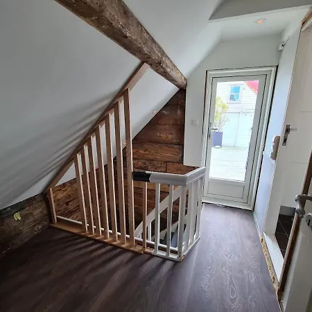 Stunning 3-Bedroom House In Stavanger City Centre